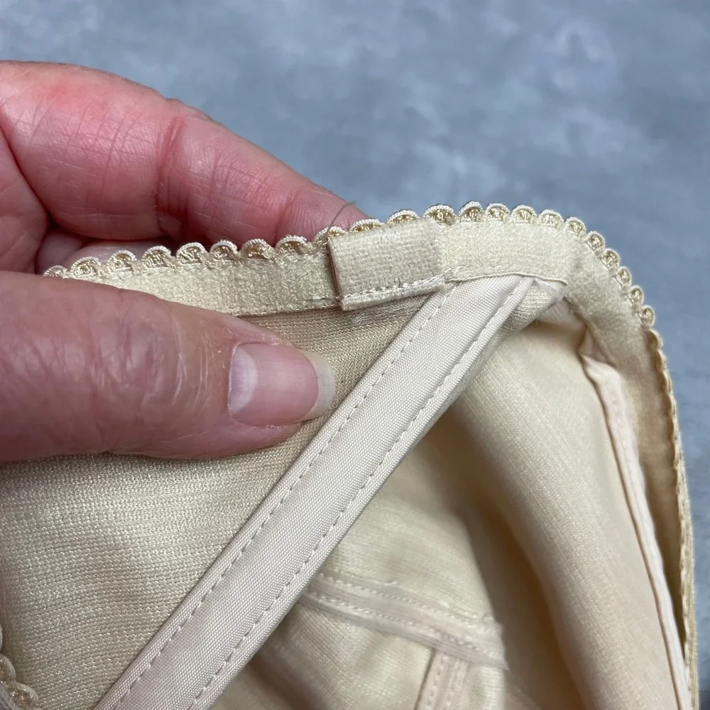 Vintage Elila Womens Strapless Bustier Bra Sz 46G Beige Underwire Longline 6421